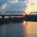 渡良瀬橋ぼ夕日の写真です。