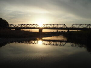 渡良瀬橋の夕日の写真です。