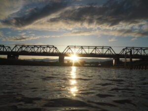 渡良瀬橋の夕日の写真です。