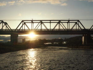 渡良瀬橋の夕日の写真です。