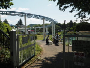 桐生が岡遊園地の西門の写真です。