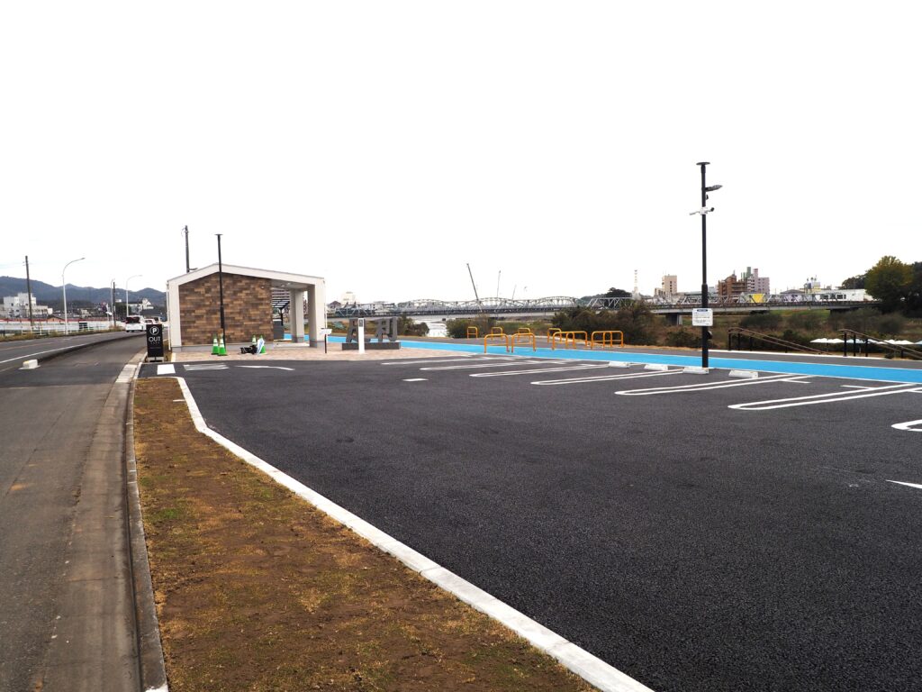 わたらせリバープラザ：西駐車場の写真です。