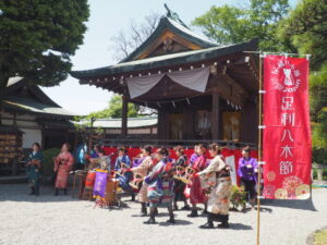 足利織姫神社：八木節奉納演奏の写真です。