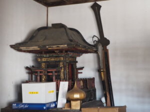 五十部町八雲神社の神輿の写真です。