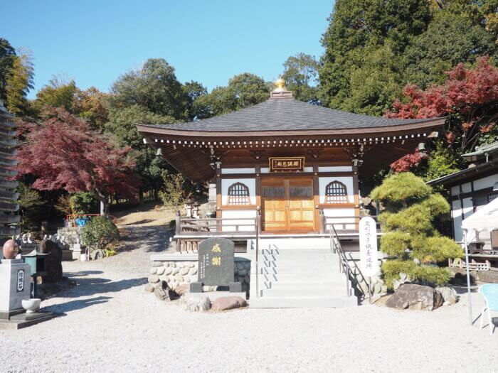 寺岡山元三大師　薬師堂の写真です。