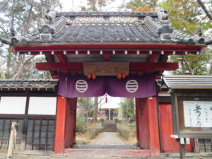 足利三十三観音霊場巡り：山川 長林寺の山門の写真です。