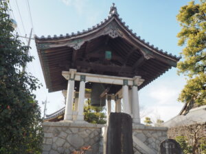 善徳寺：鐘楼の写真です。